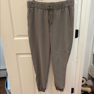 Lululemon Women’s Gray Jogger Pants